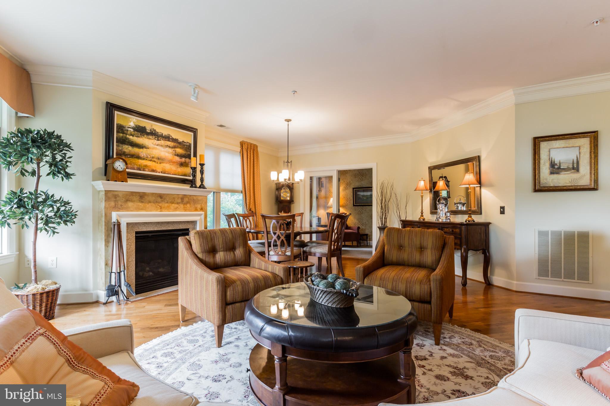 TERRAZZA NEWTOWN SQR - Residential