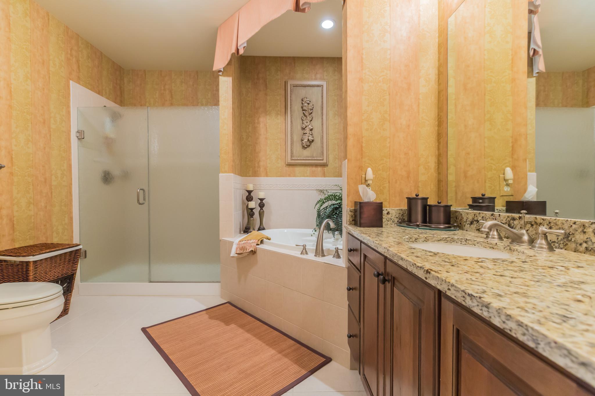 TERRAZZA NEWTOWN SQR - Residential