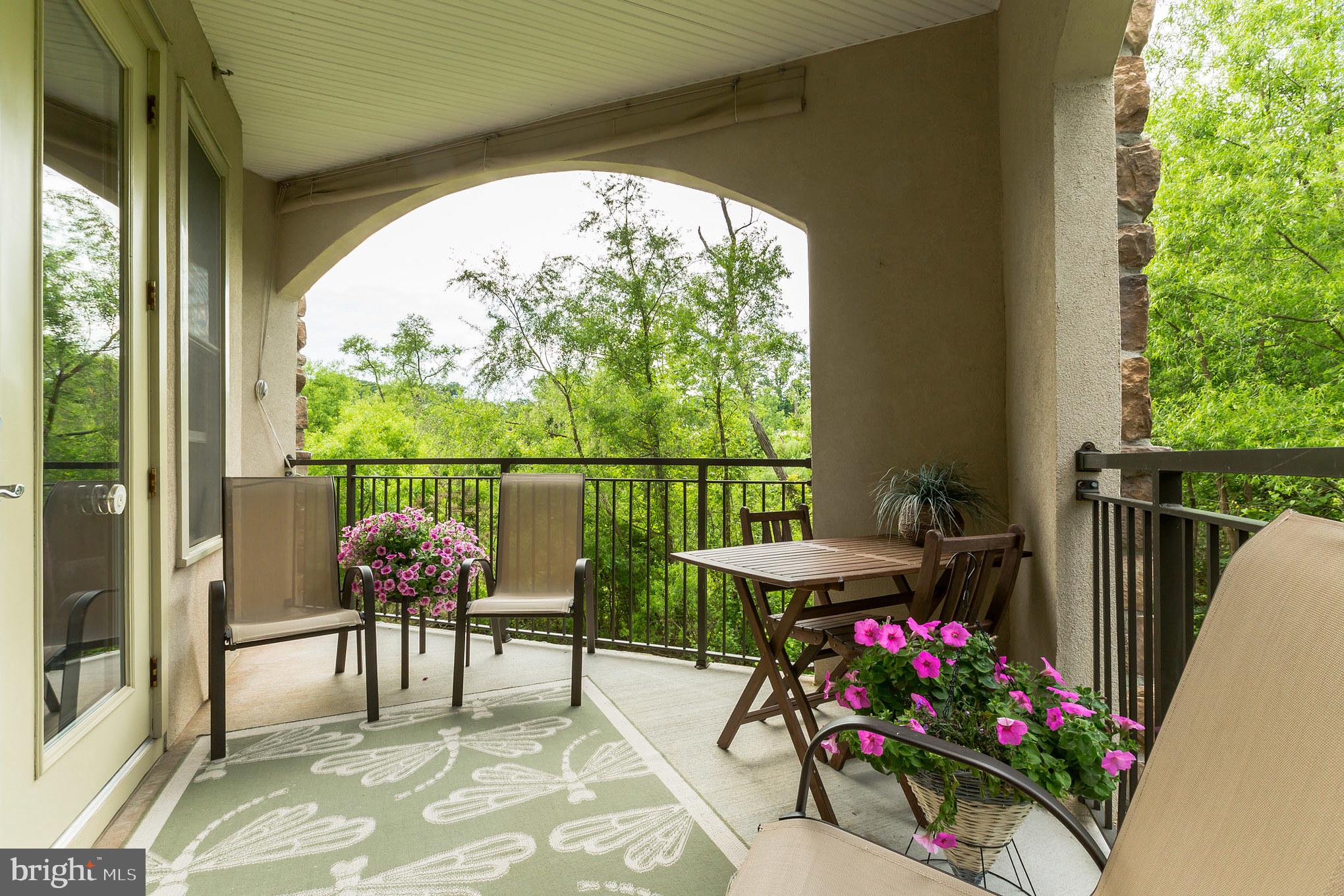 TERRAZZA NEWTOWN SQR - Residential