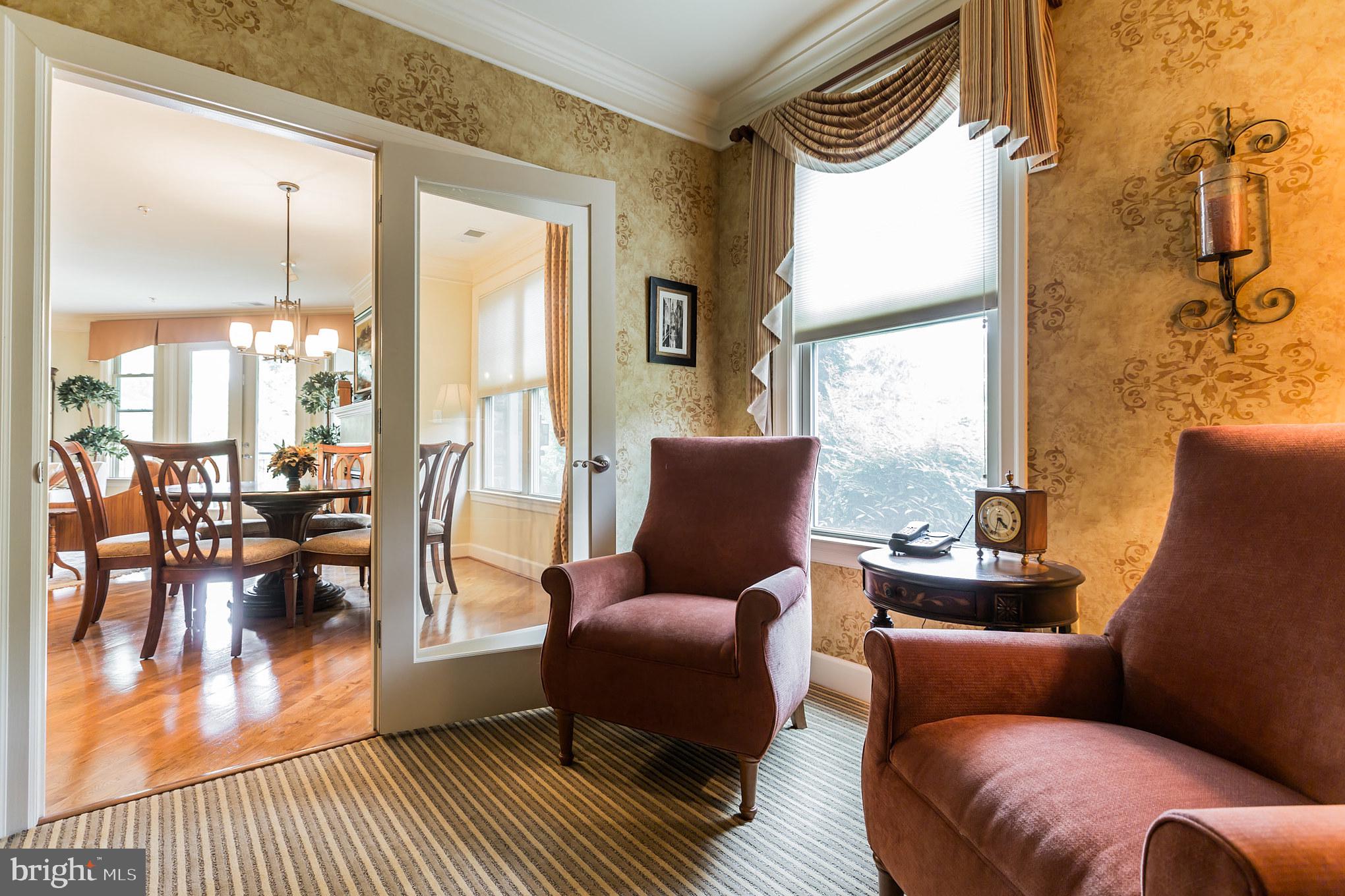 TERRAZZA NEWTOWN SQR - Residential