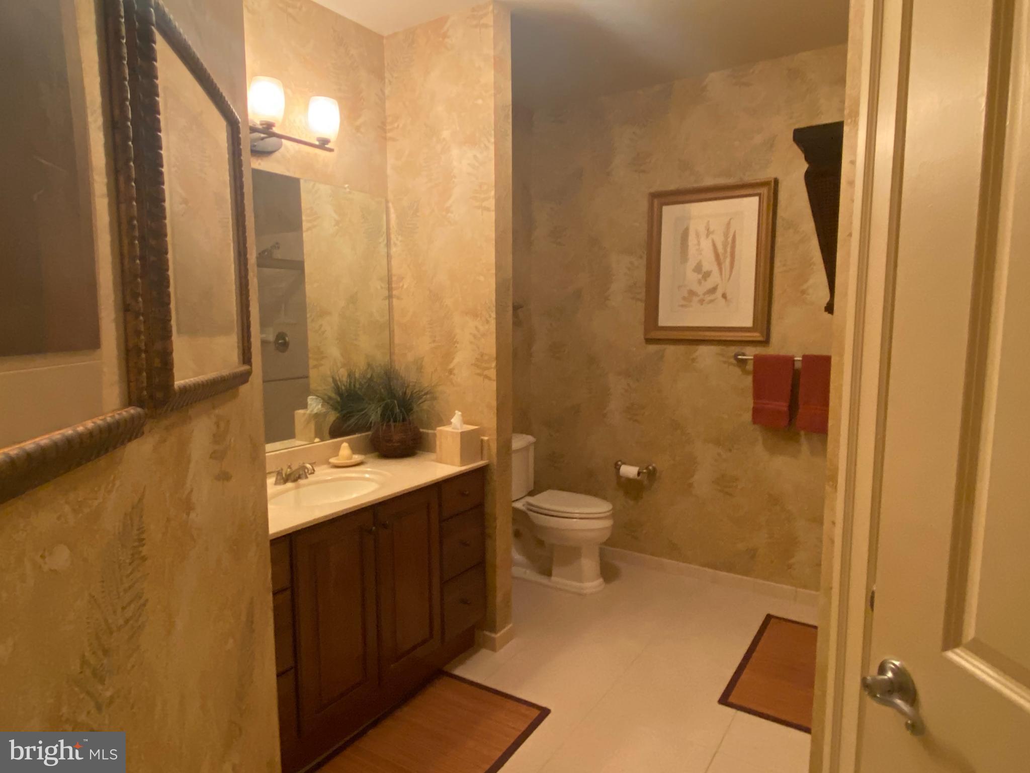 TERRAZZA NEWTOWN SQR - Residential