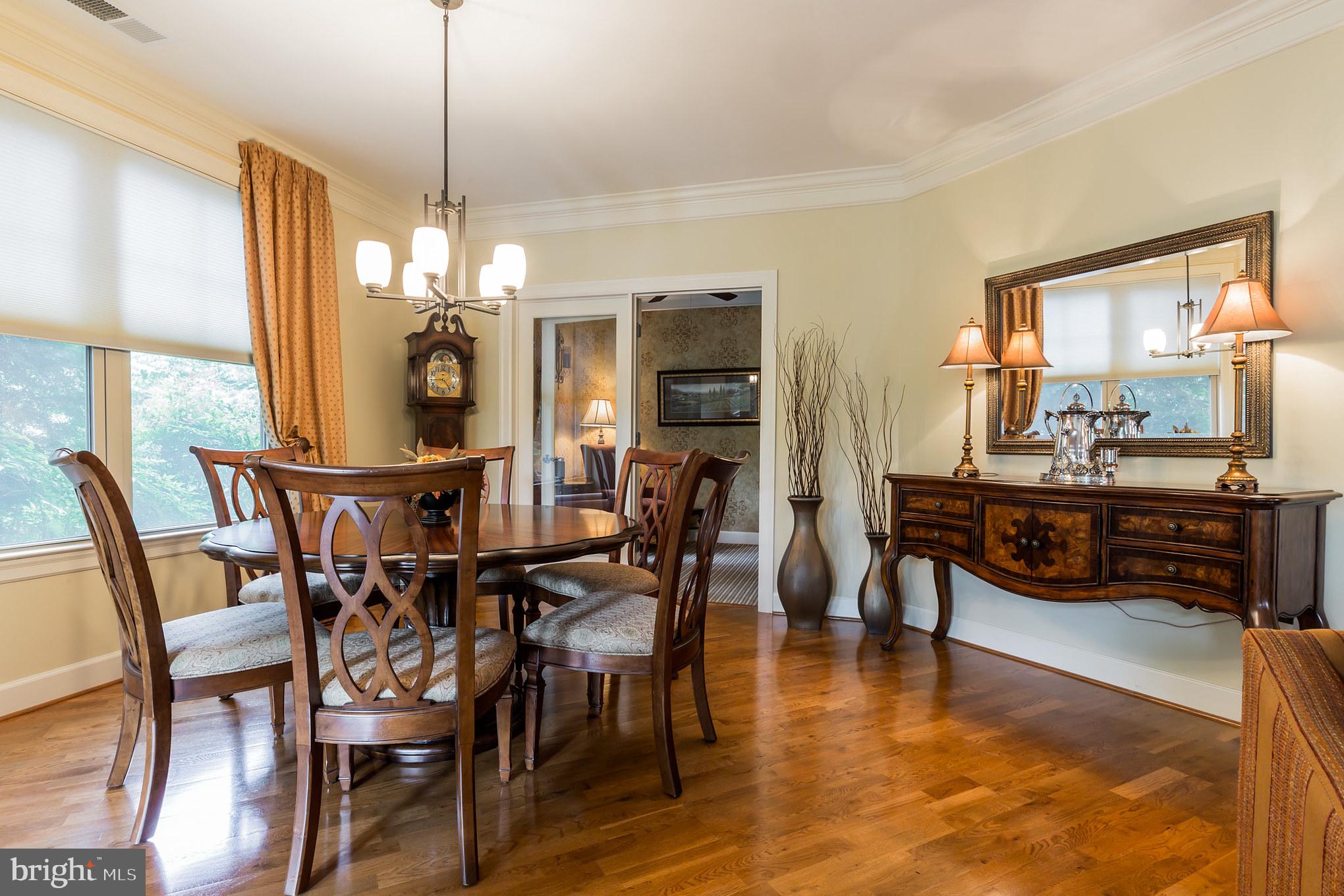 TERRAZZA NEWTOWN SQR - Residential