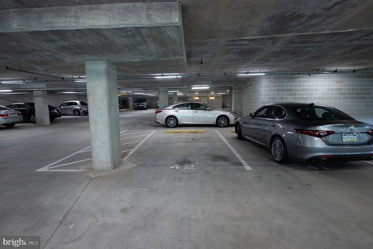 TERRAZZA NEWTOWN SQR - Residential