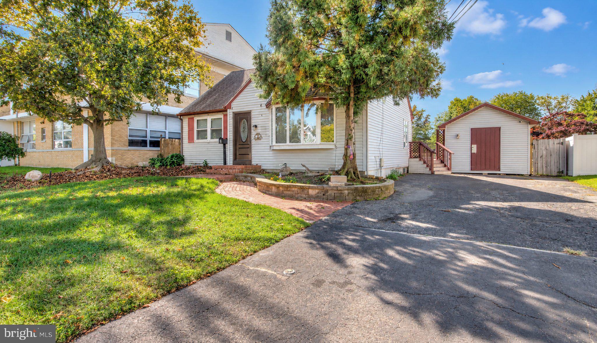 134 W GLOUCESTER PIKE