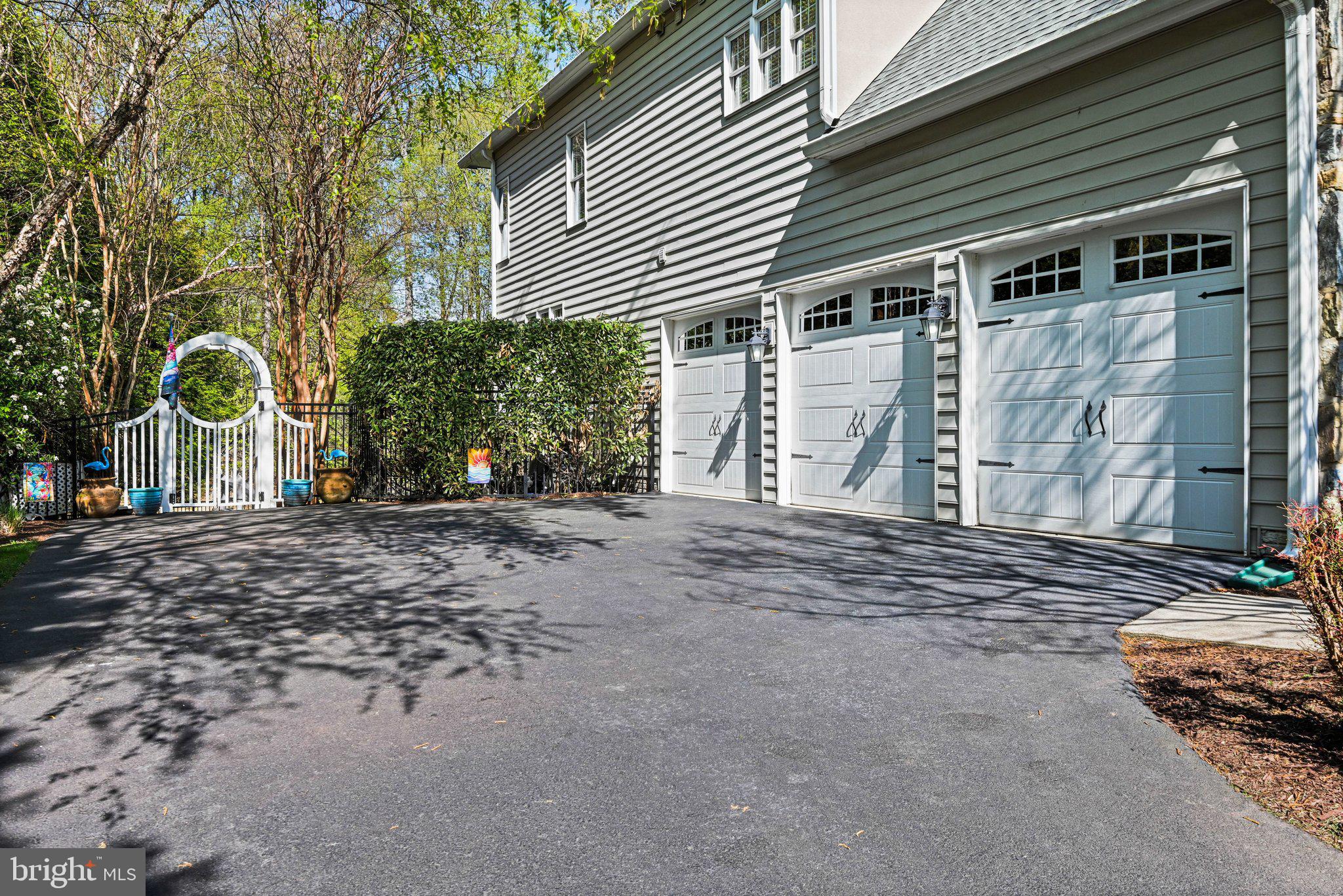 OAK HILL ESTATES - Residential