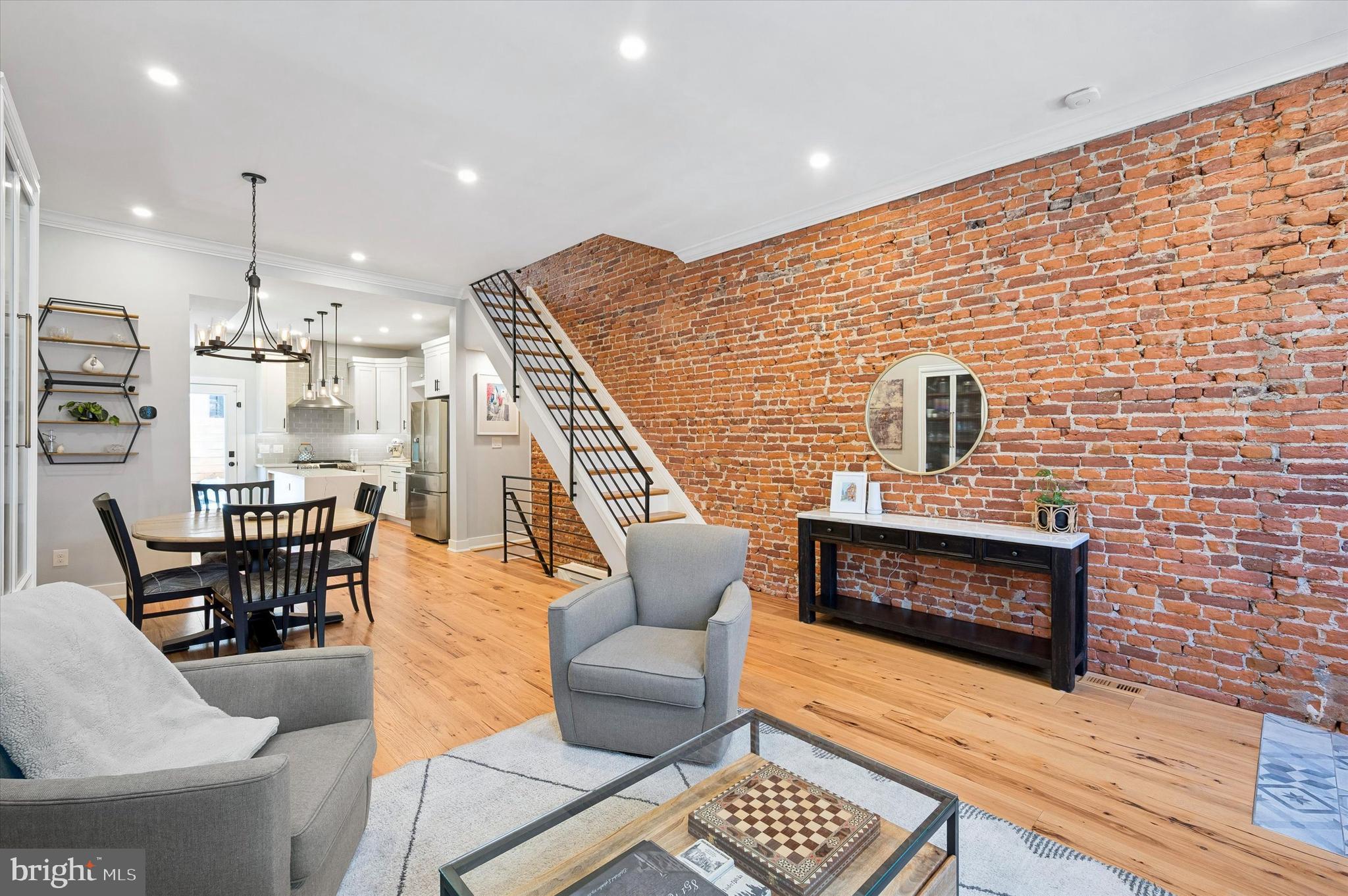 851 N RINGGOLD STREET