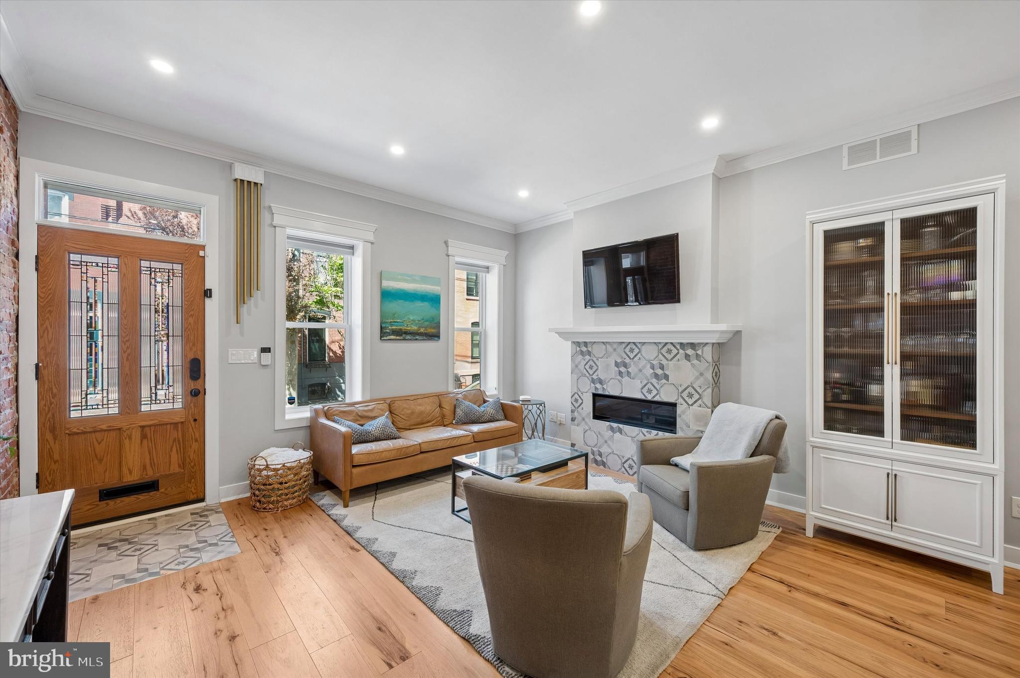 851 N RINGGOLD STREET