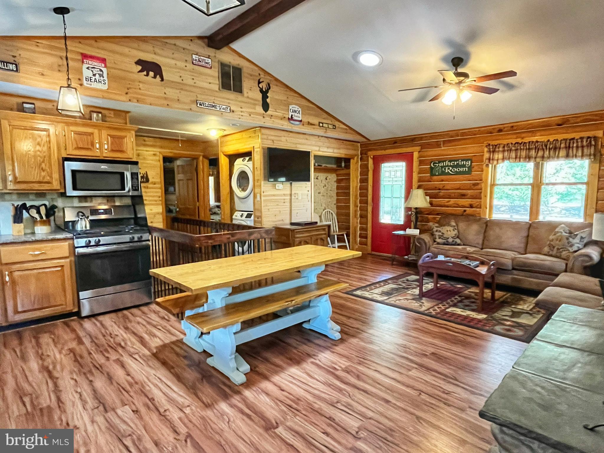 PAGE VALLEY RD - Residential