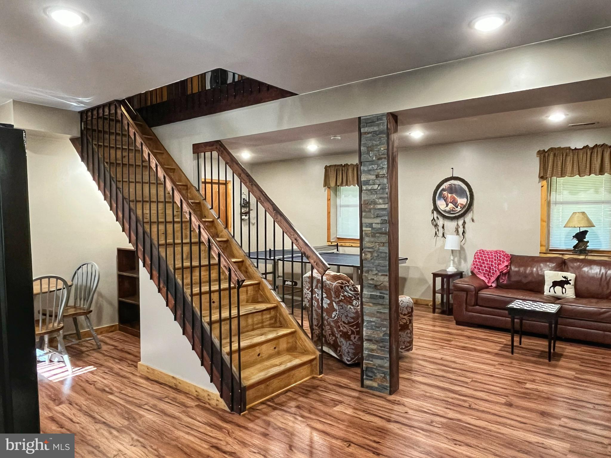 PAGE VALLEY RD - Residential