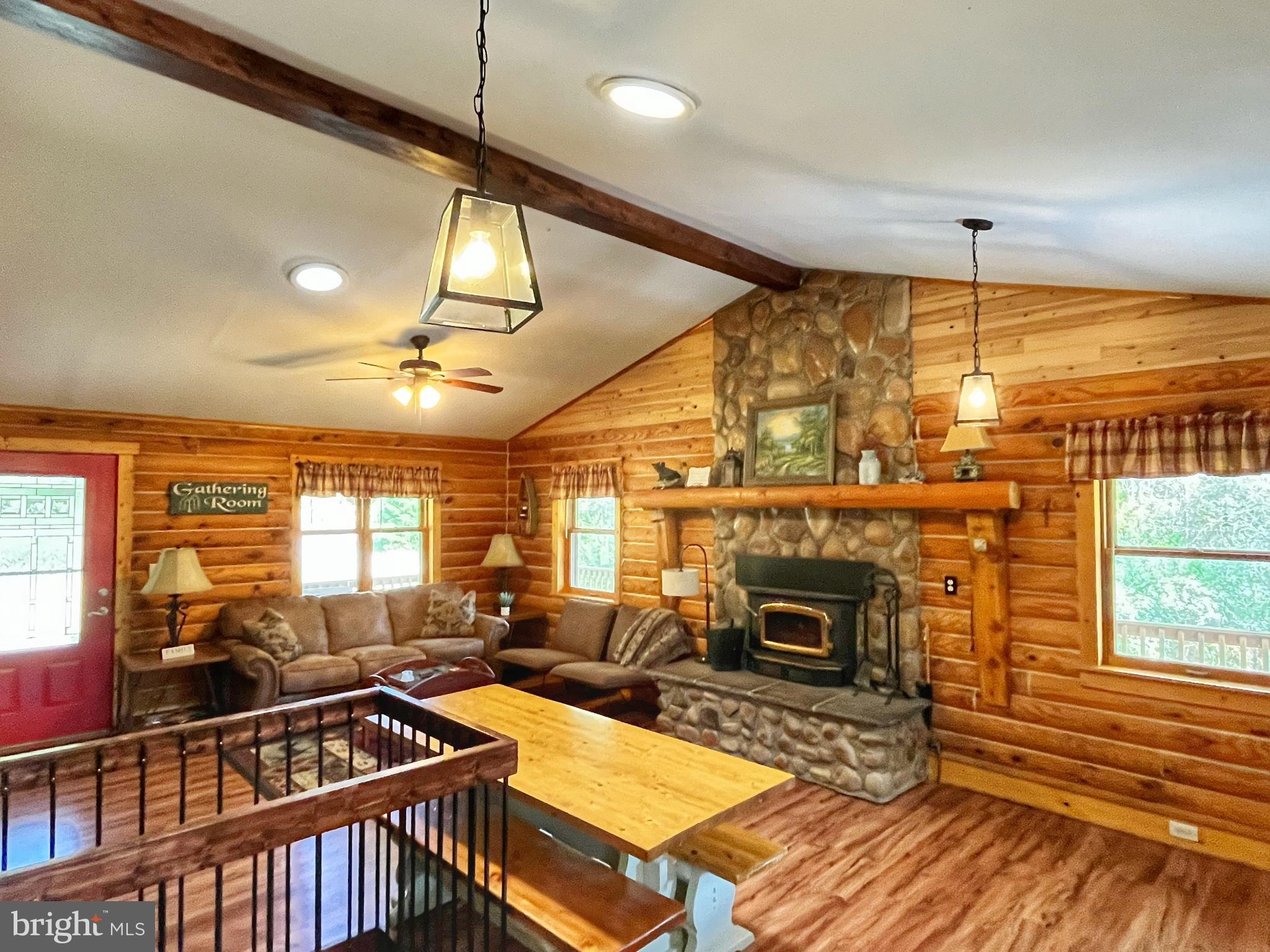 PAGE VALLEY RD - Residential