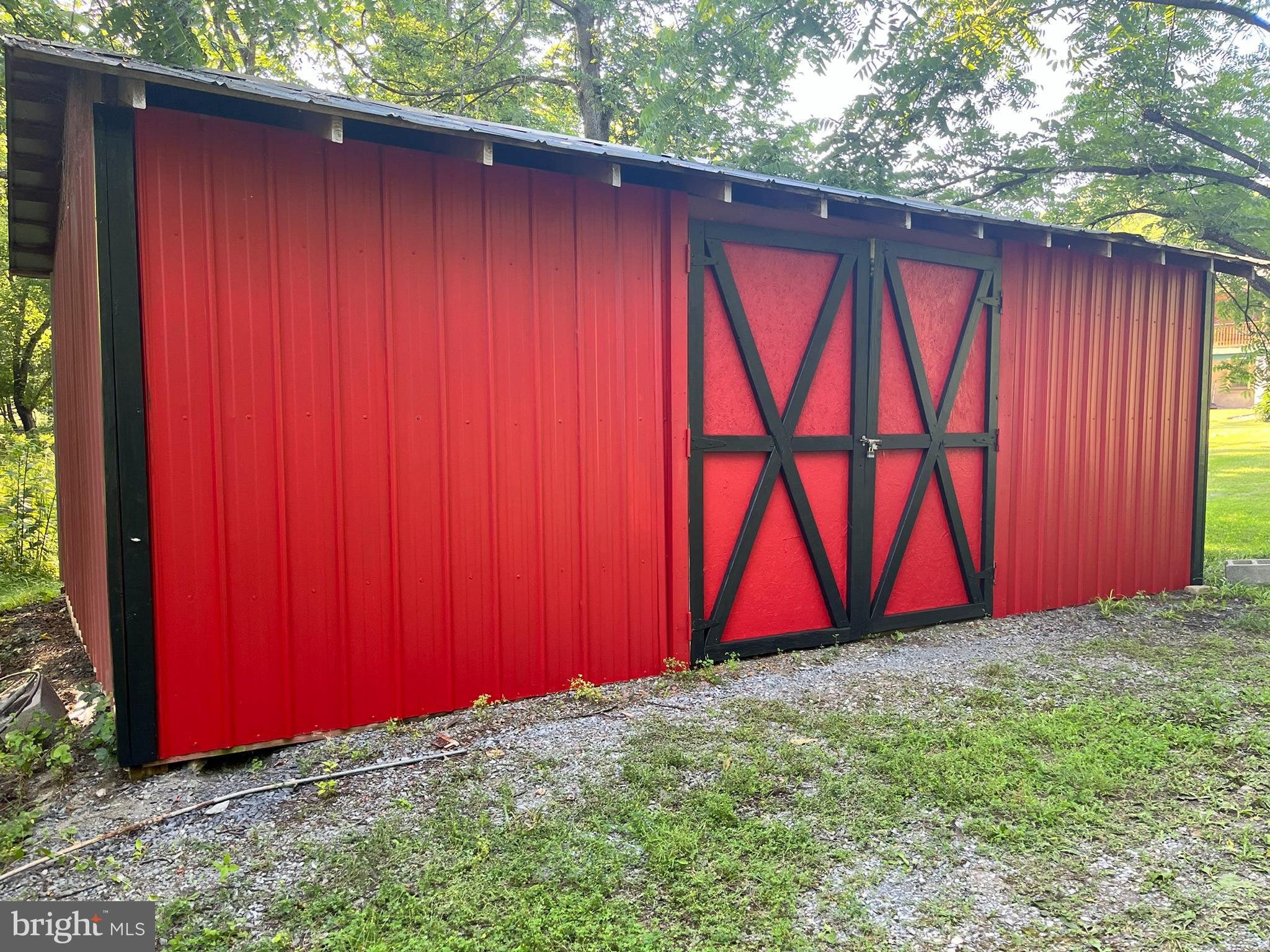 PAGE VALLEY RD - Residential