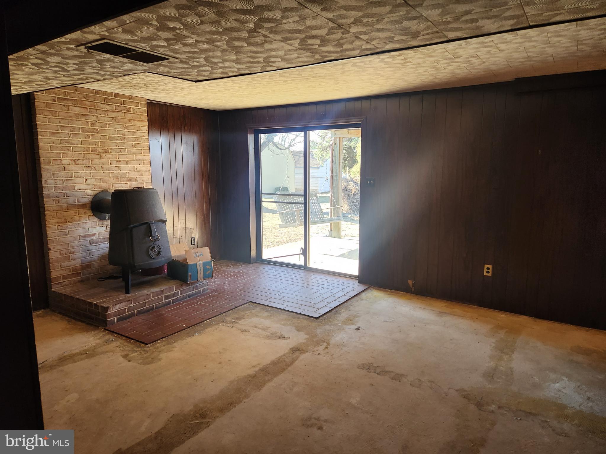 810 OAK LANE