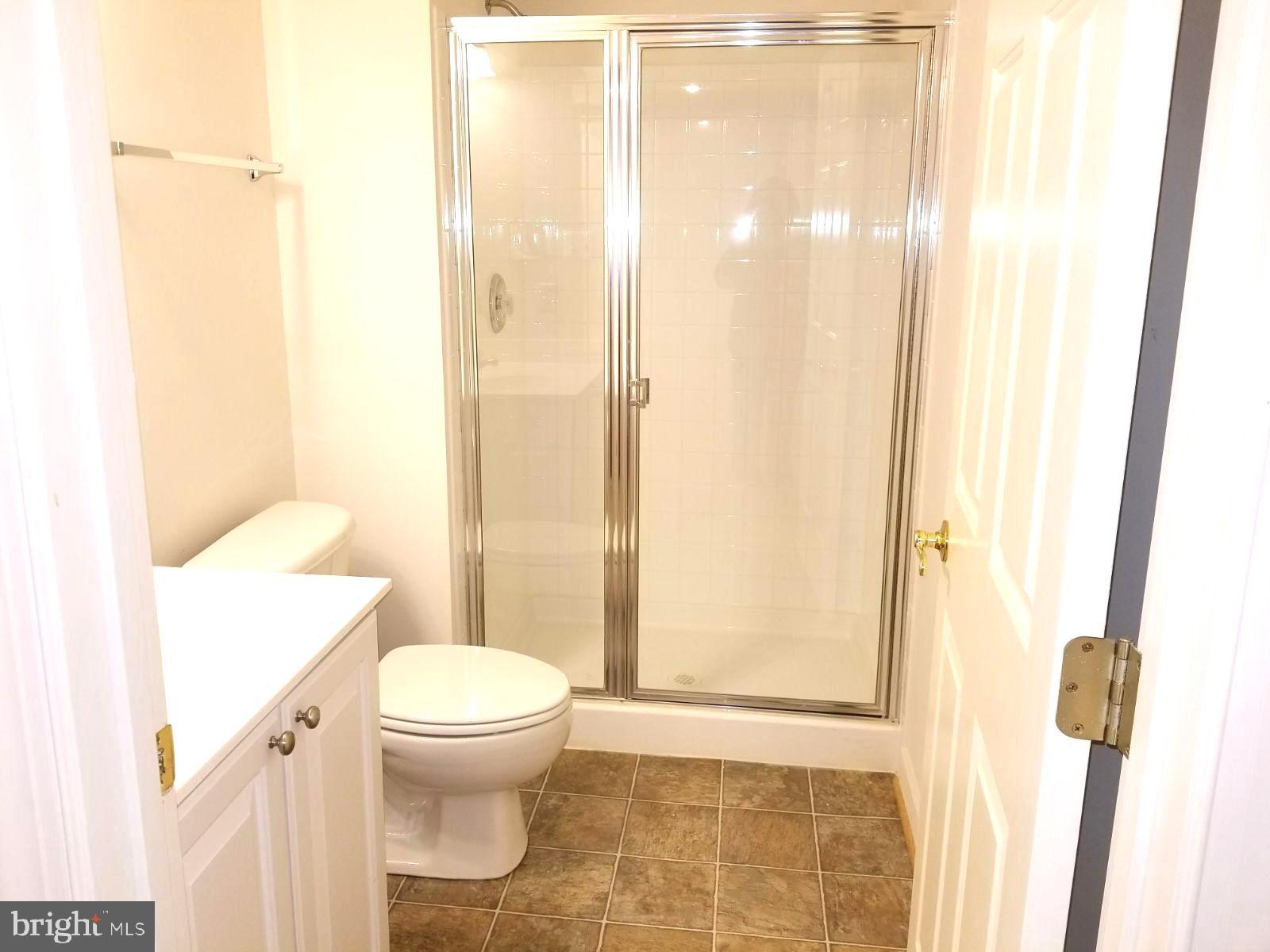 CROSS CREEK CLUB - Residential Lease