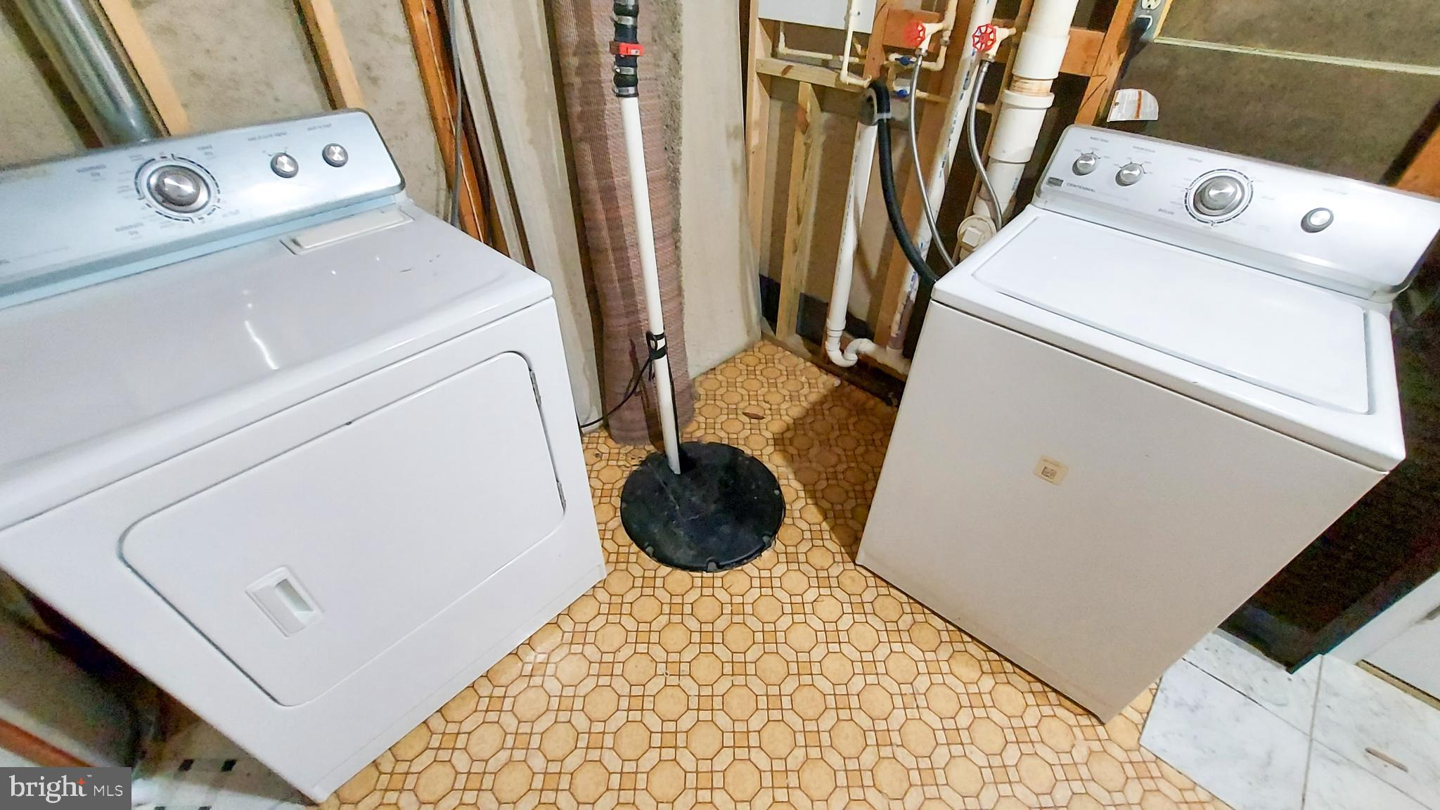 SUFFOLK PLACE - Residential Lease