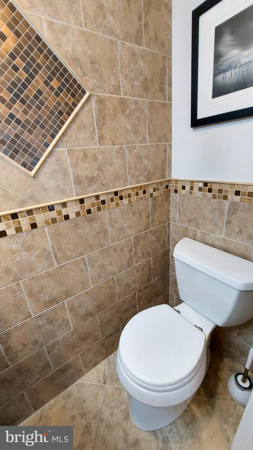 SUFFOLK PLACE - Residential Lease