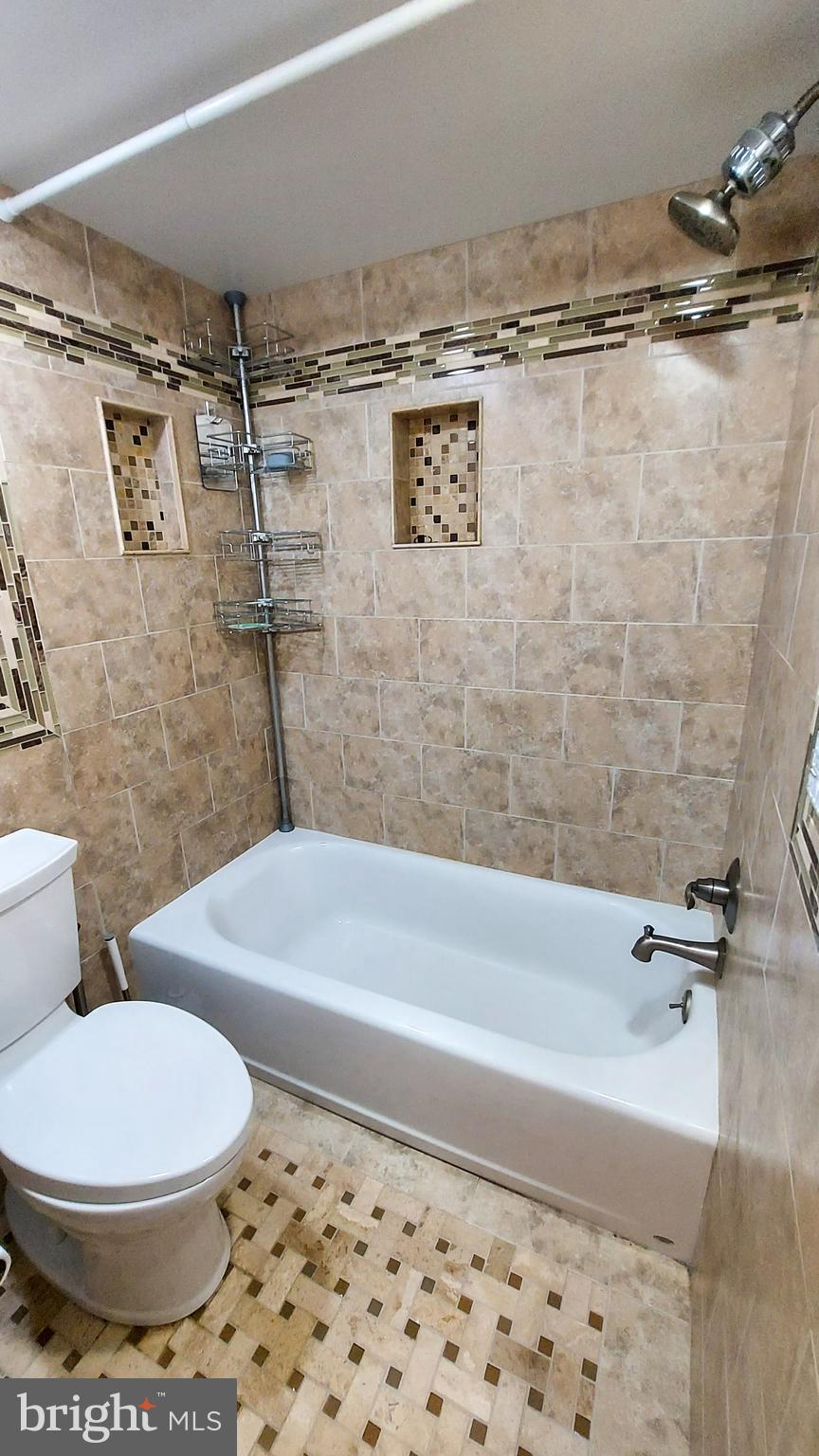 SUFFOLK PLACE - Residential Lease