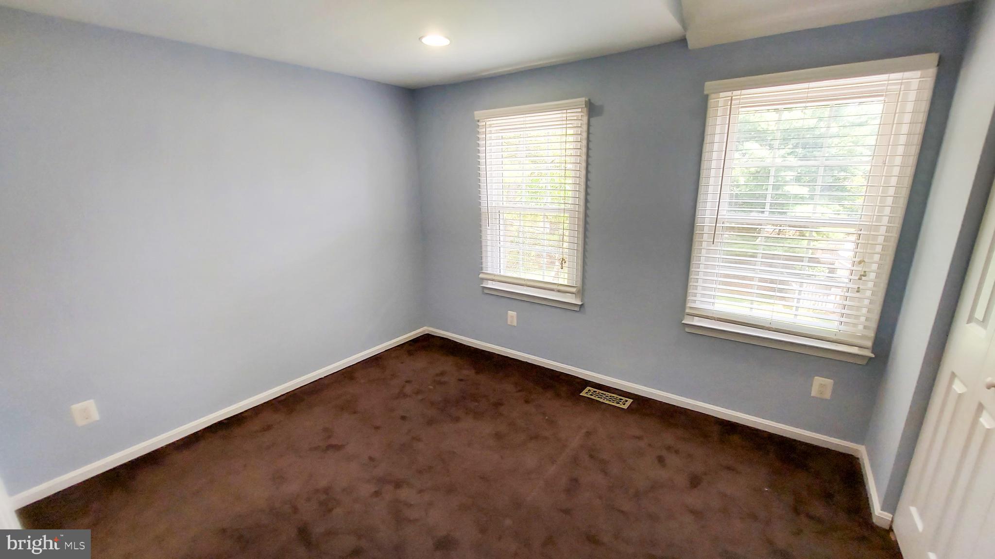 SUFFOLK PLACE - Residential Lease