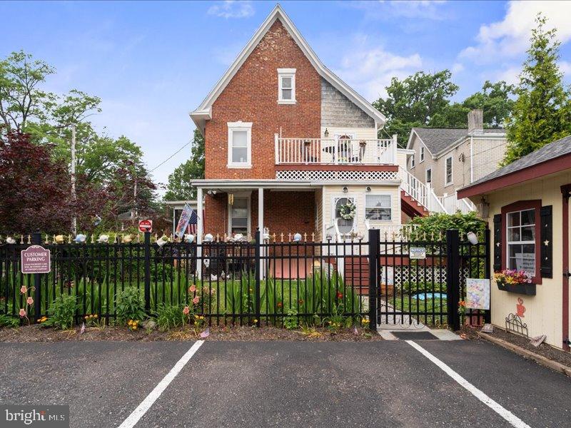 1919 W POINT PIKE