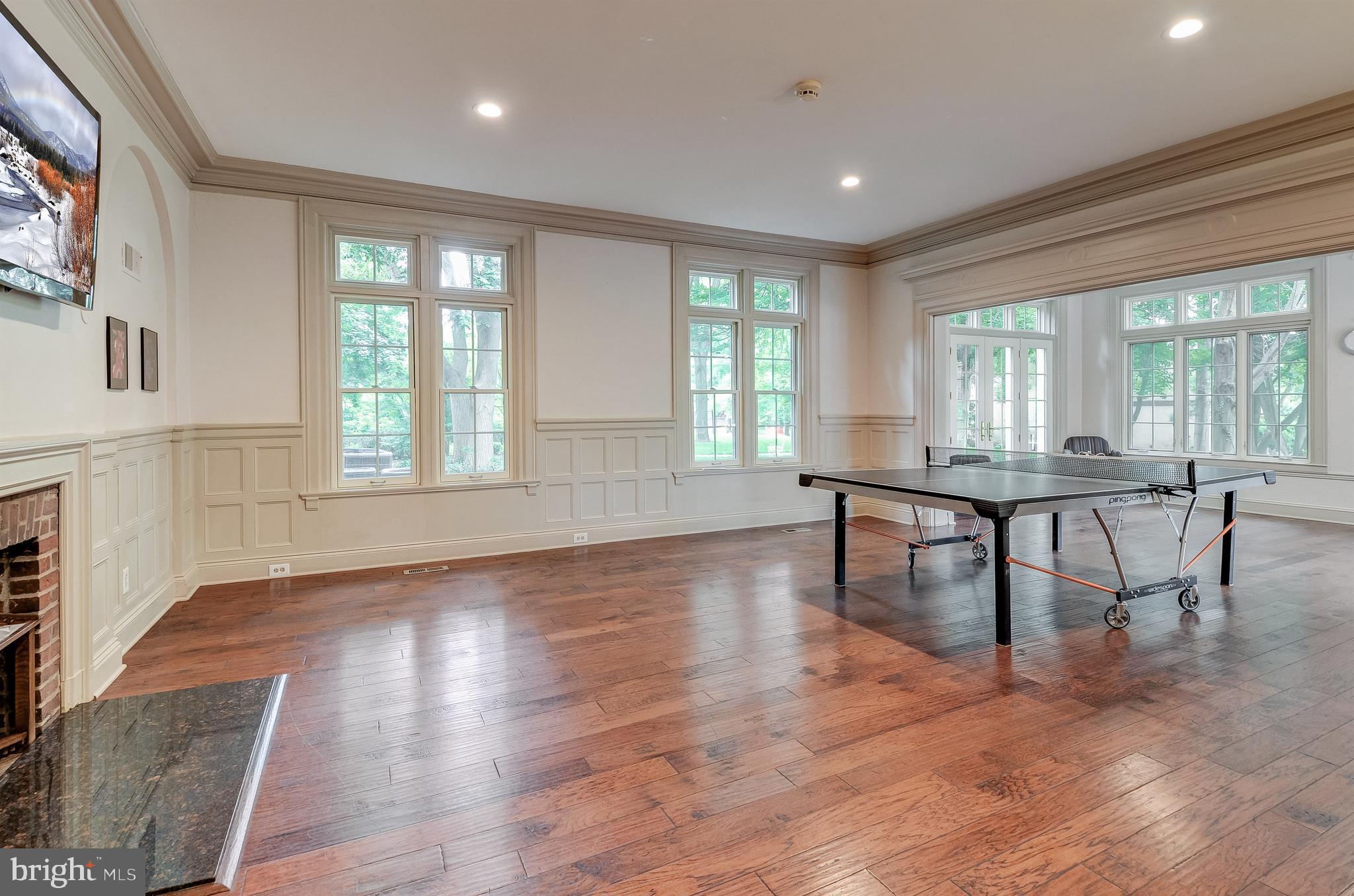 407 SAYRE DRIVE