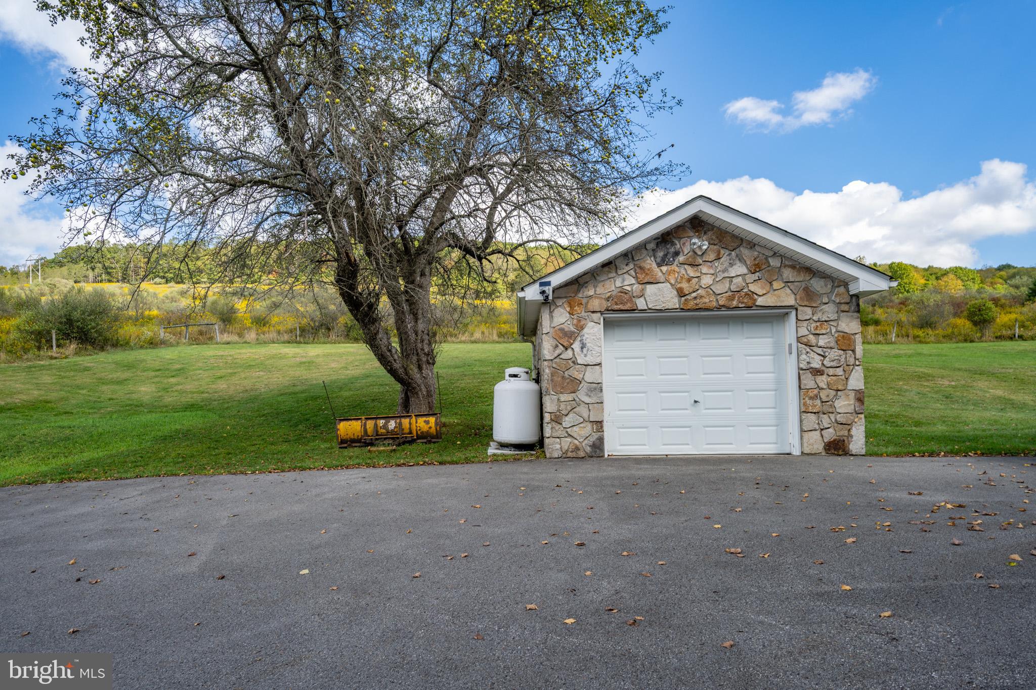 CRANESVILLE - Residential