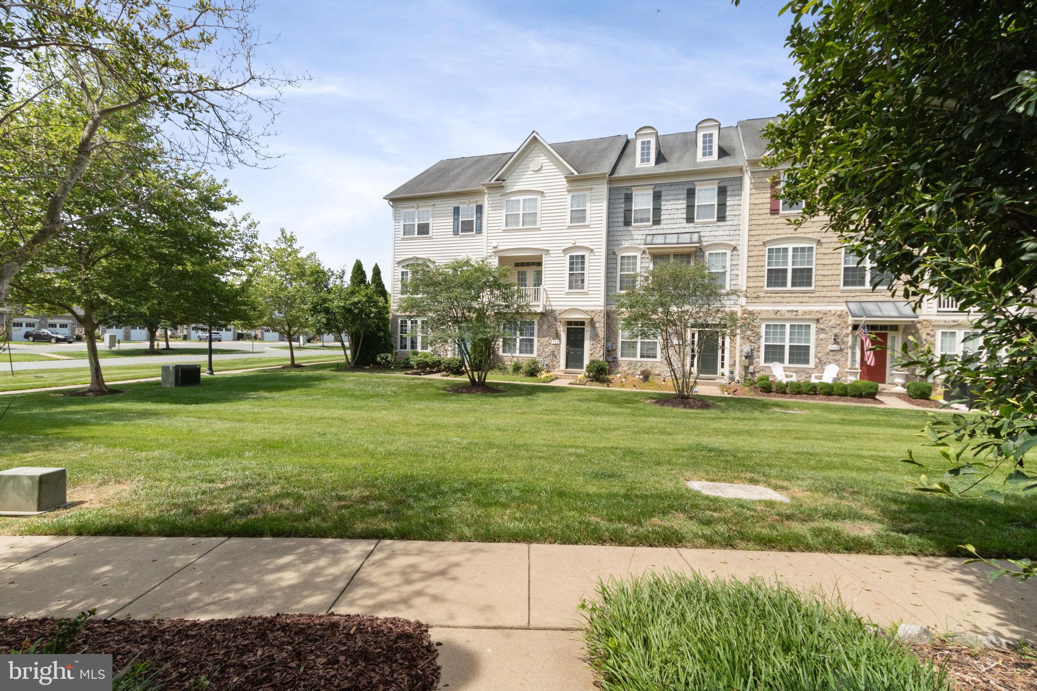 745 COLLINGTON COURT