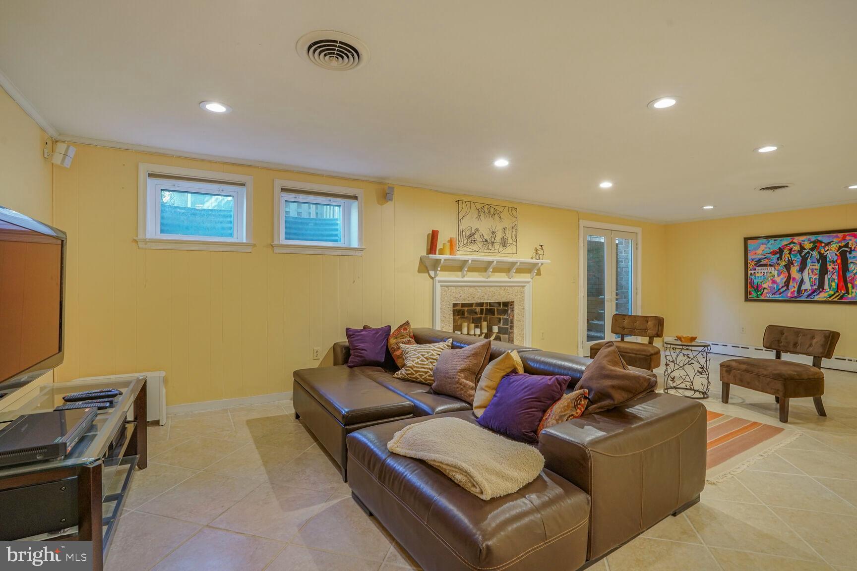 BURNING TREE ESTATES - Residential