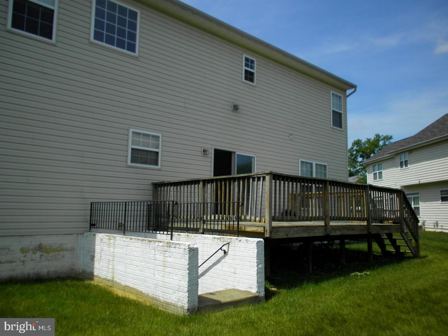 ST CHARLES SUB - SHEFFIELD - Residential Lease