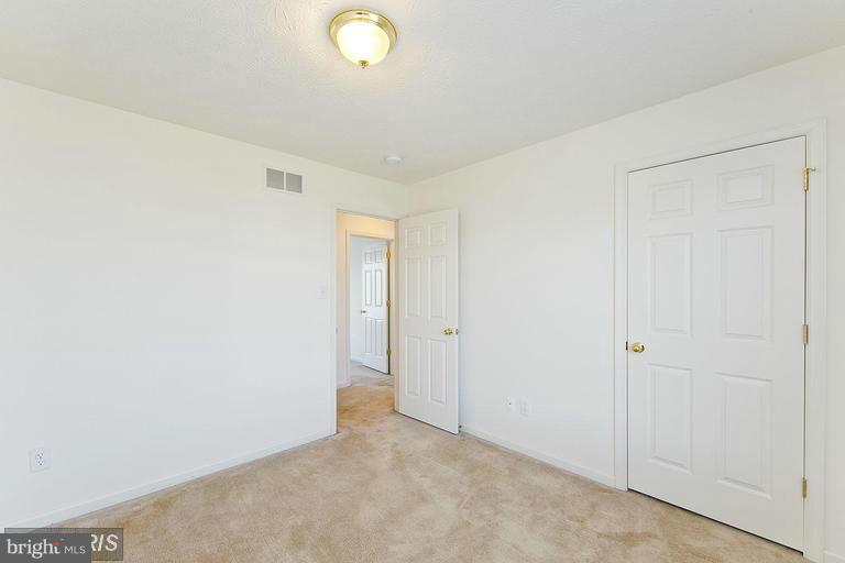 SHAWNEE VILLAGE - Residential Lease