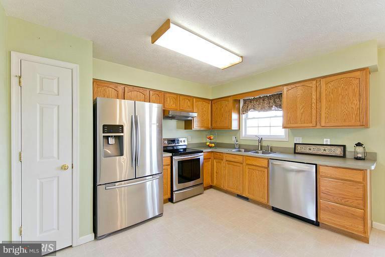 SHAWNEE VILLAGE - Residential Lease