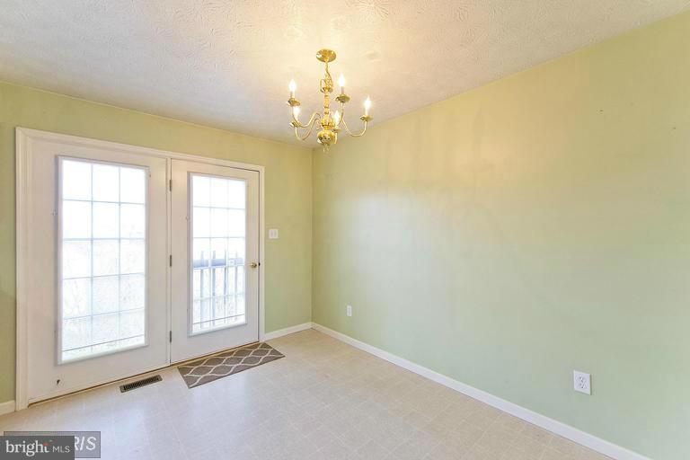 SHAWNEE VILLAGE - Residential Lease