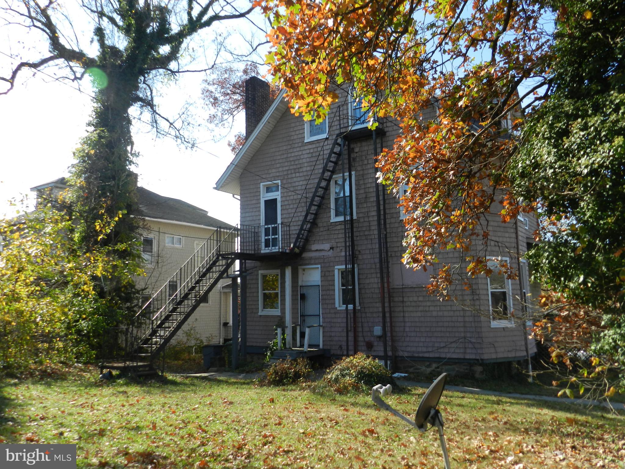 GARWYN OAKS - Residential