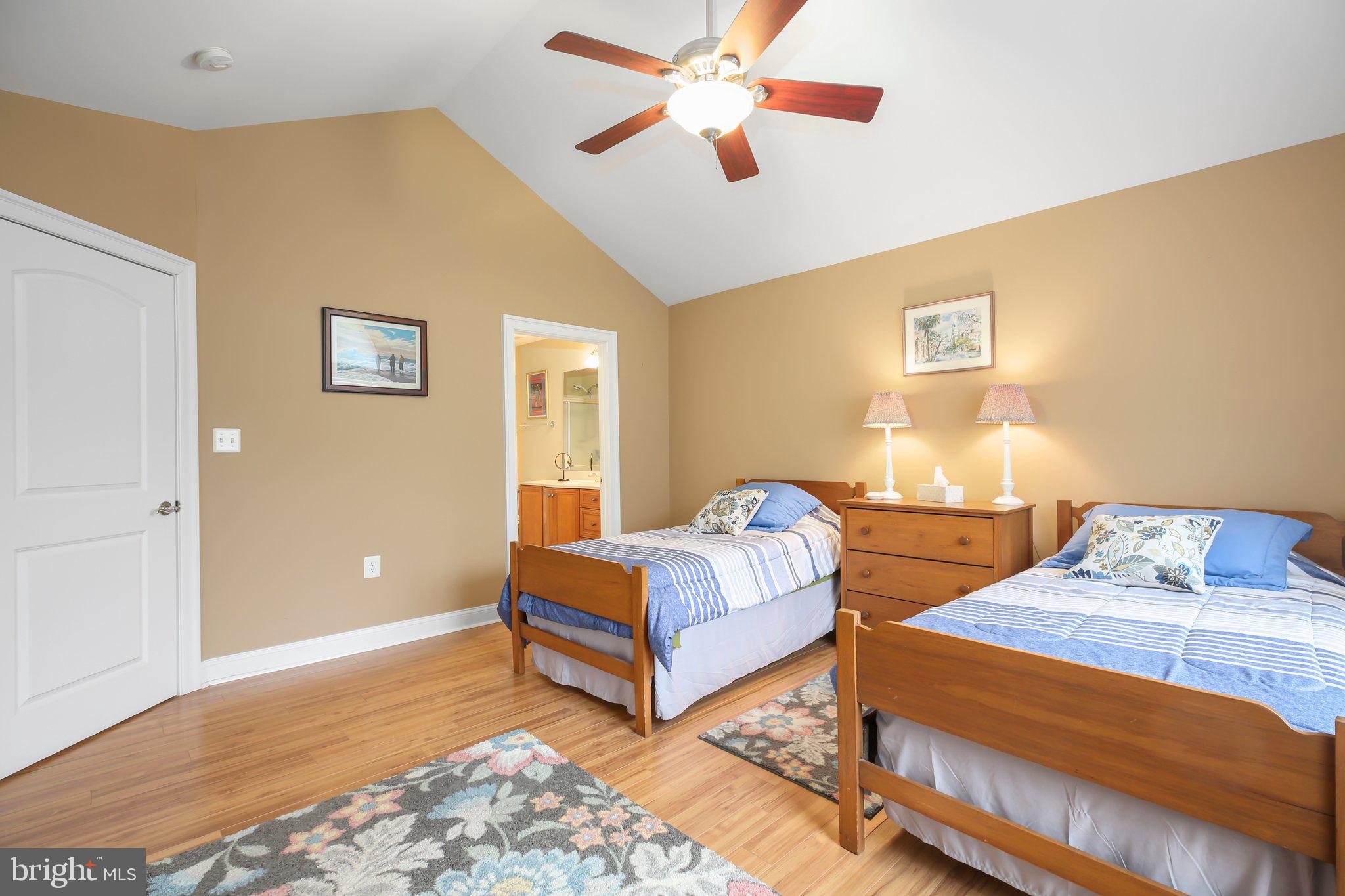 REGENCY PARK VILLAS - Residential