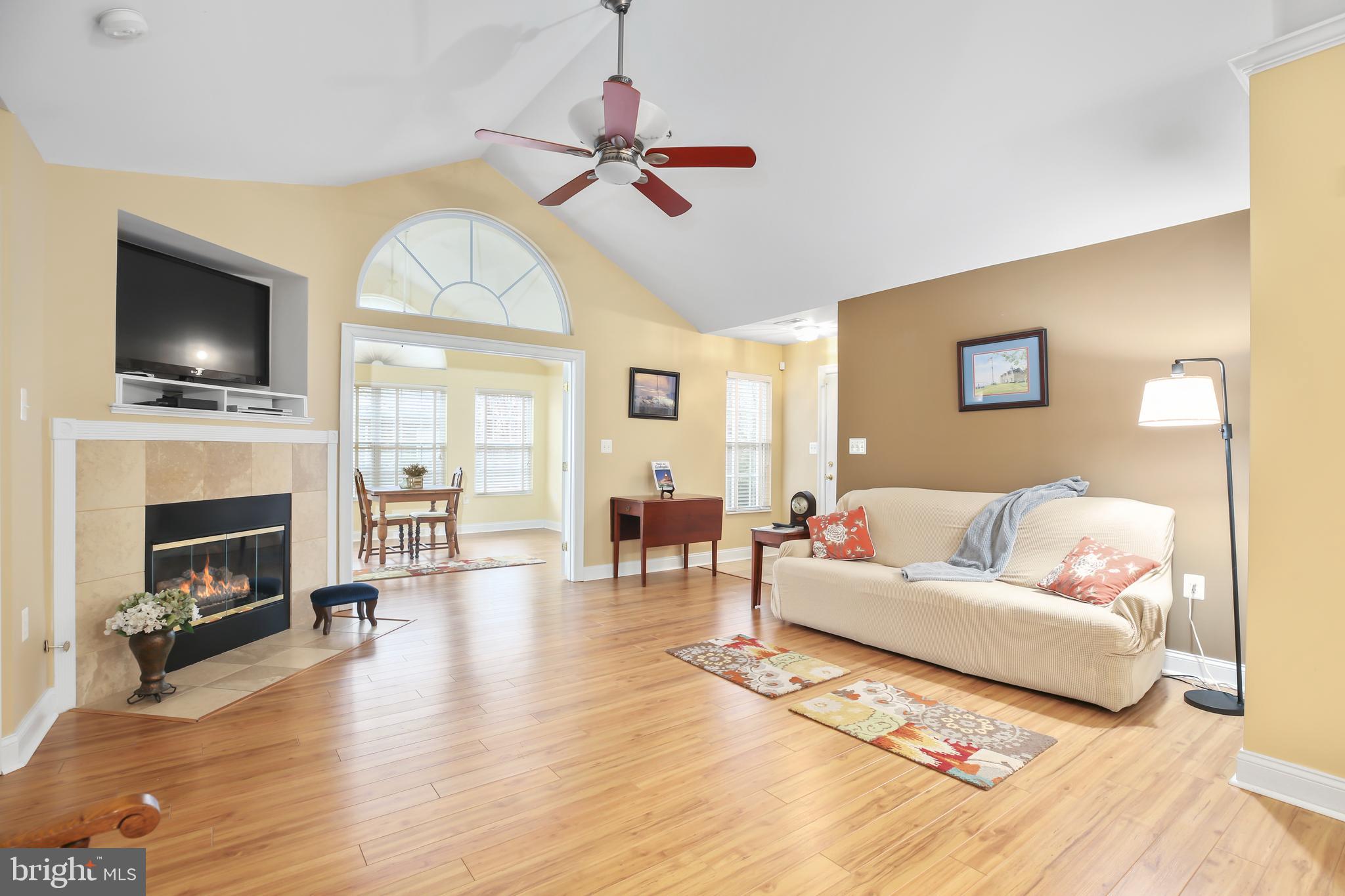 REGENCY PARK VILLAS - Residential