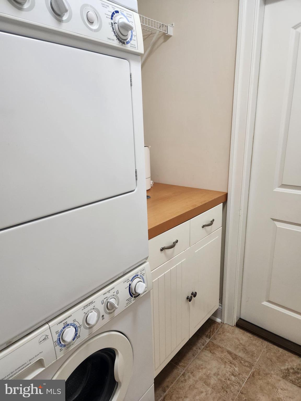 REGENCY PARK VILLAS - Residential