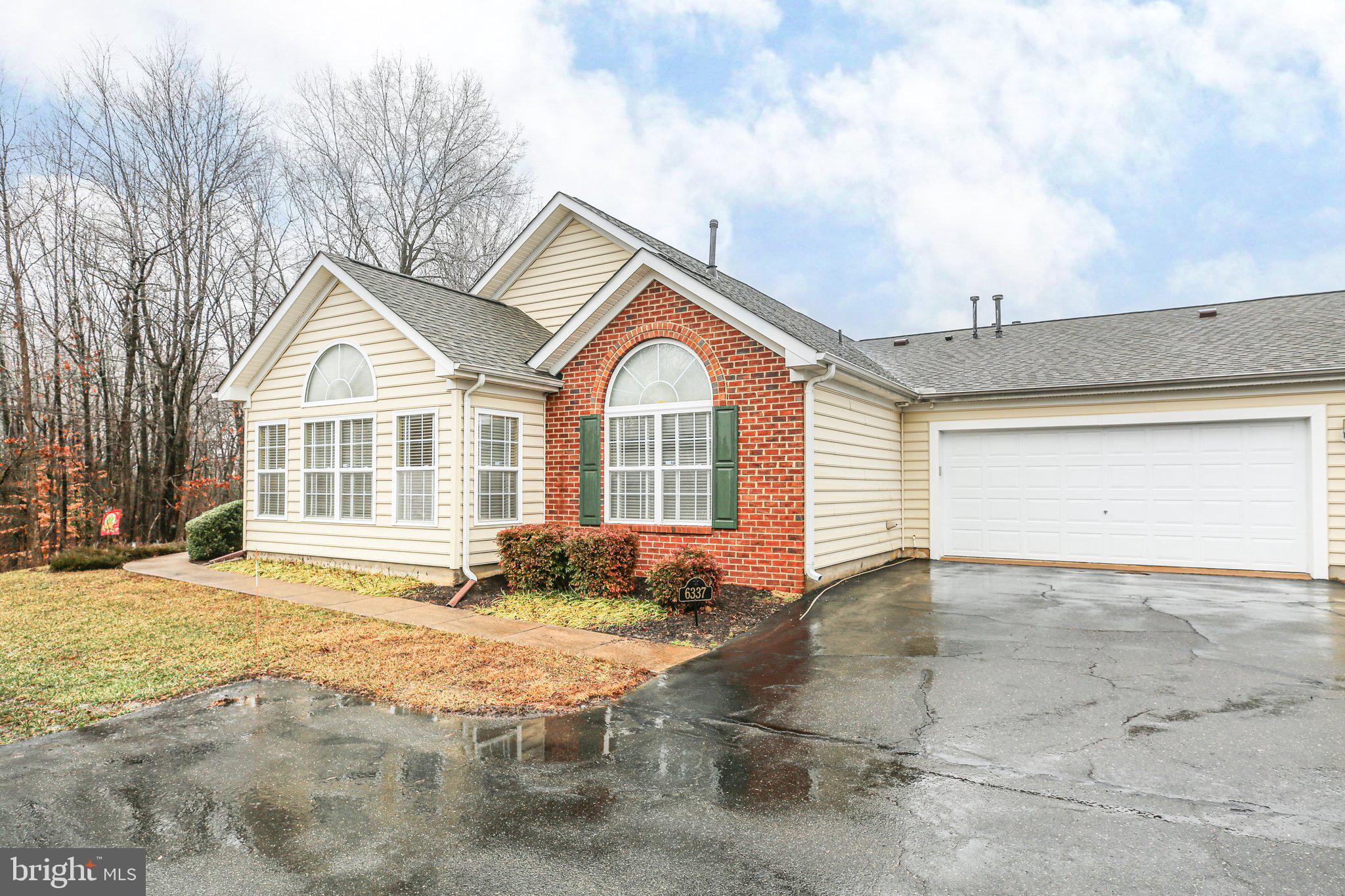 REGENCY PARK VILLAS - Residential