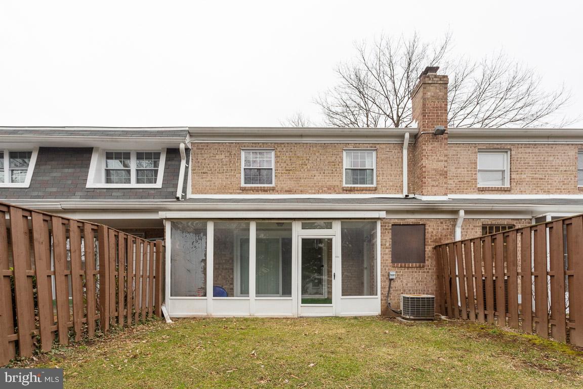 CHARLESTOWNE VILLAGE - Residential