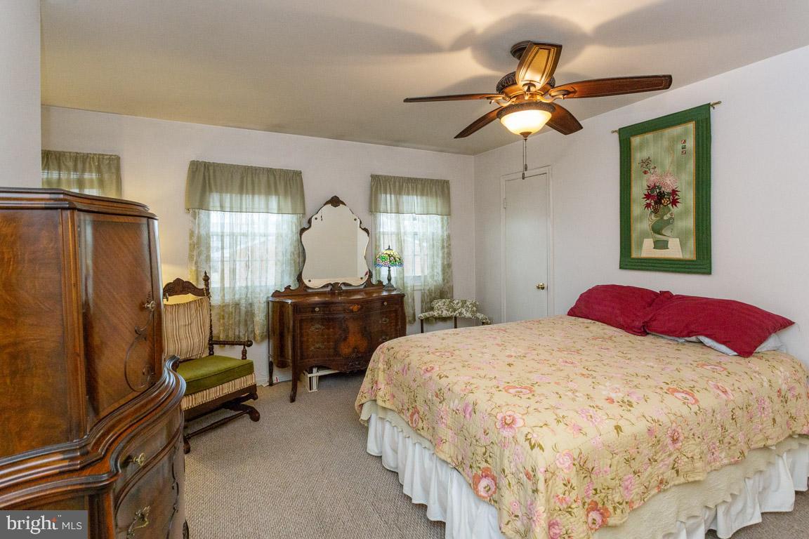 CHARLESTOWNE VILLAGE - Residential