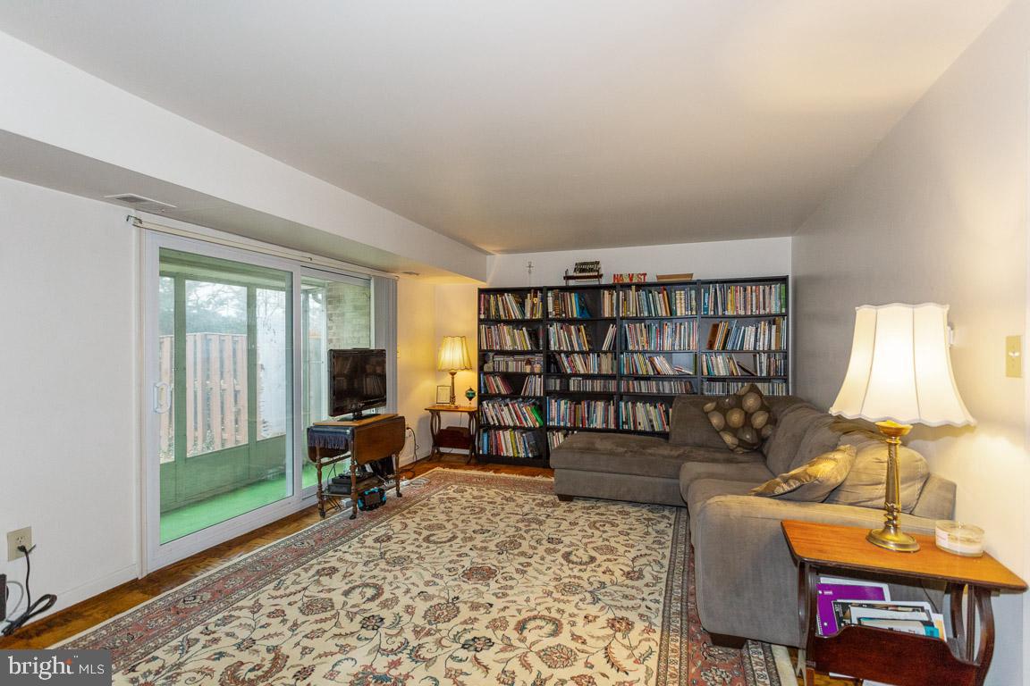 CHARLESTOWNE VILLAGE - Residential