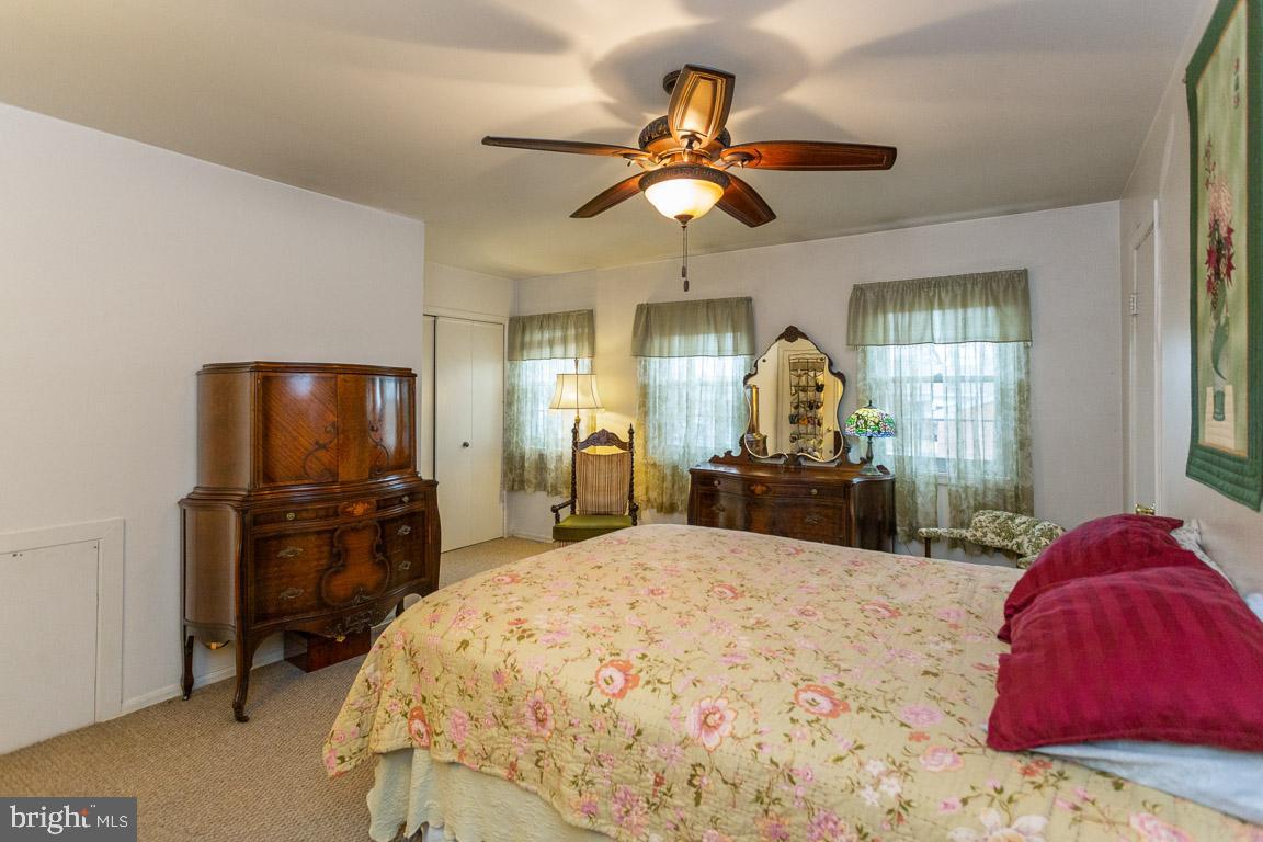 CHARLESTOWNE VILLAGE - Residential