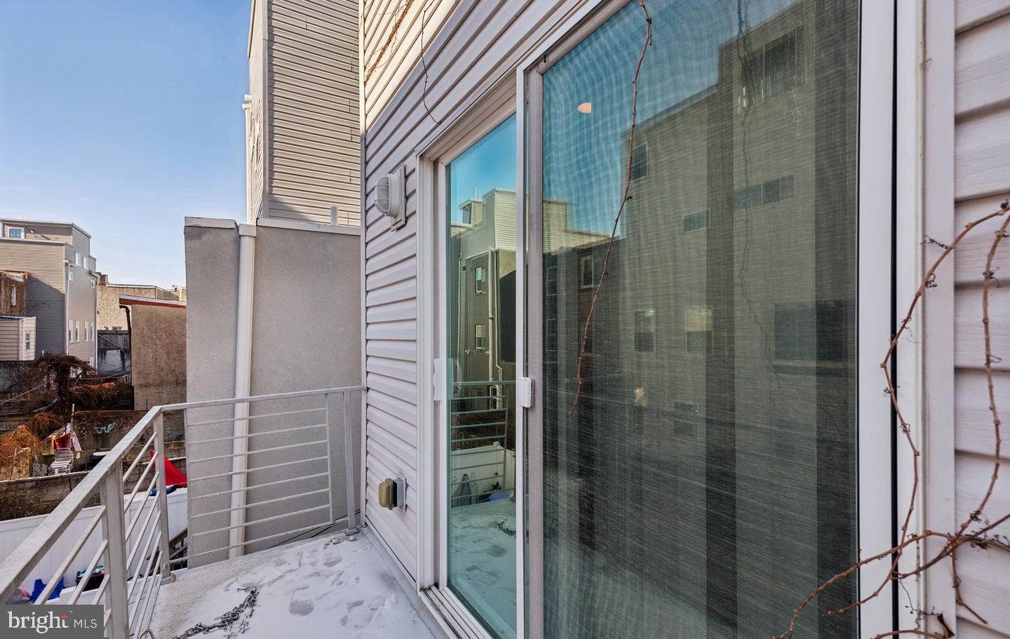 EAST PASSYUNK CROSSING - Residential Lease