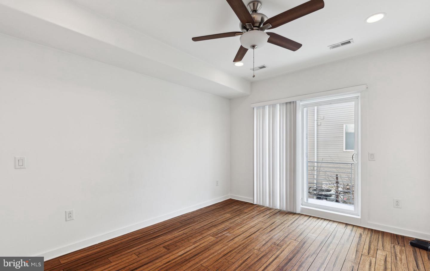 EAST PASSYUNK CROSSING - Residential Lease