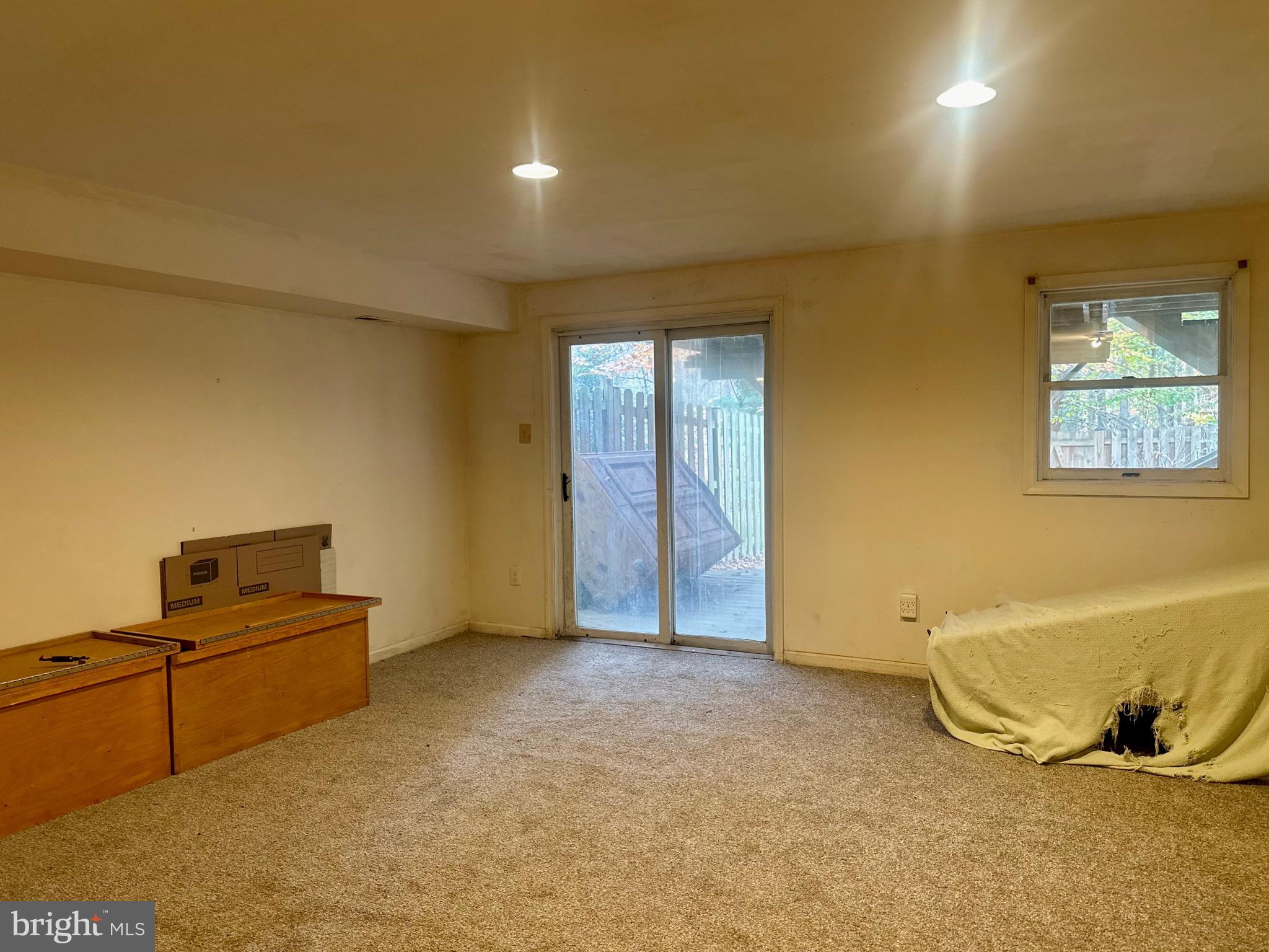 WHITE OAK - Residential