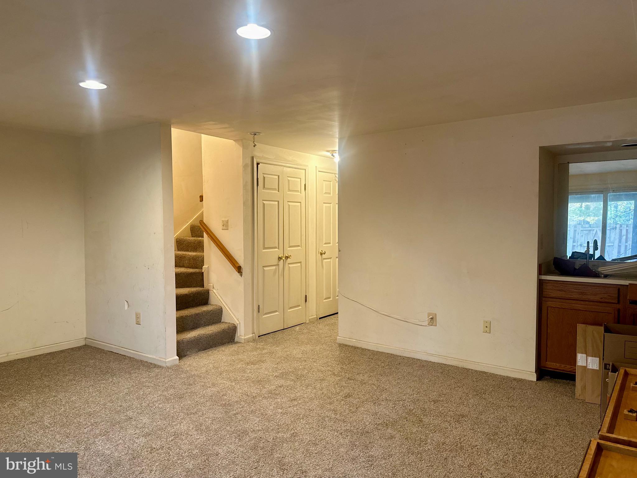 WHITE OAK - Residential