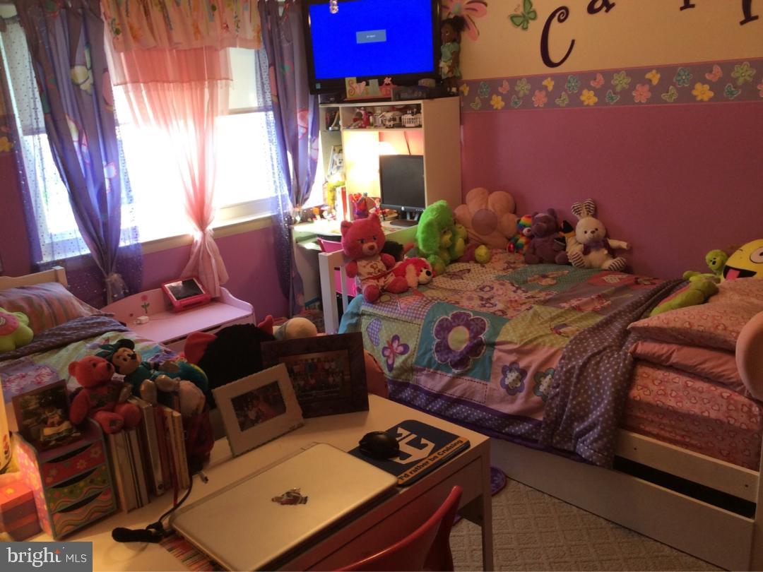 GLEN ORA - PLAT 9 - Residential