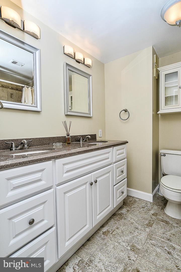 SKYLINE HOUSE - Residential