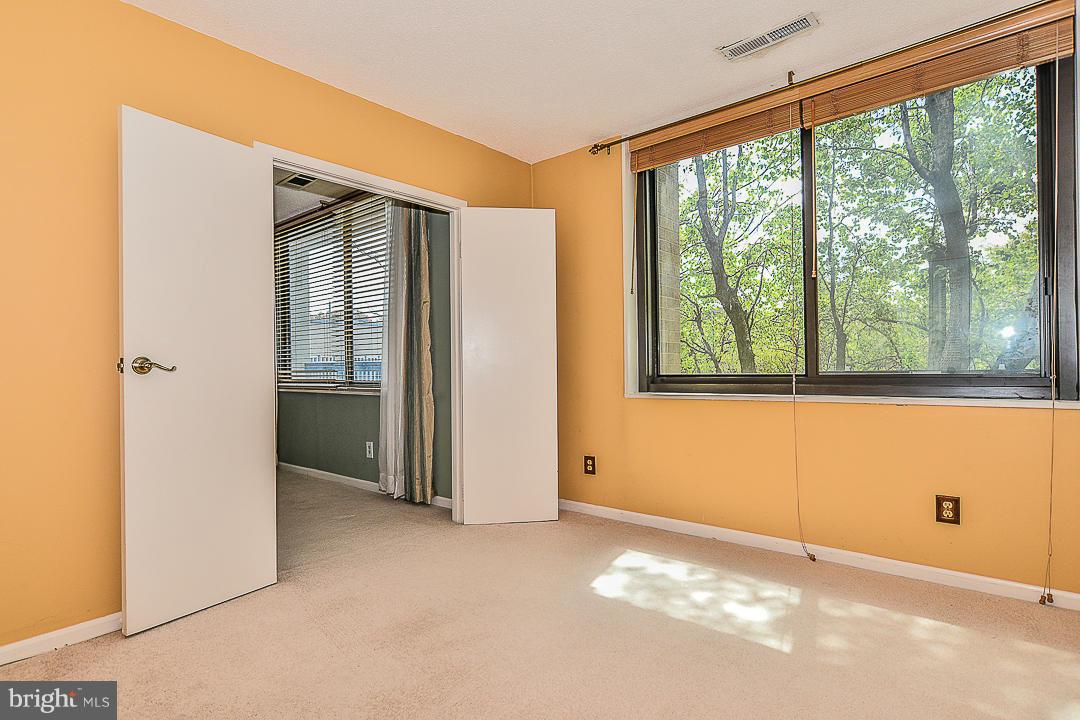 SKYLINE HOUSE - Residential