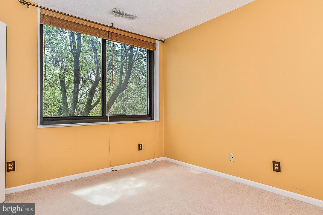 SKYLINE HOUSE - Residential