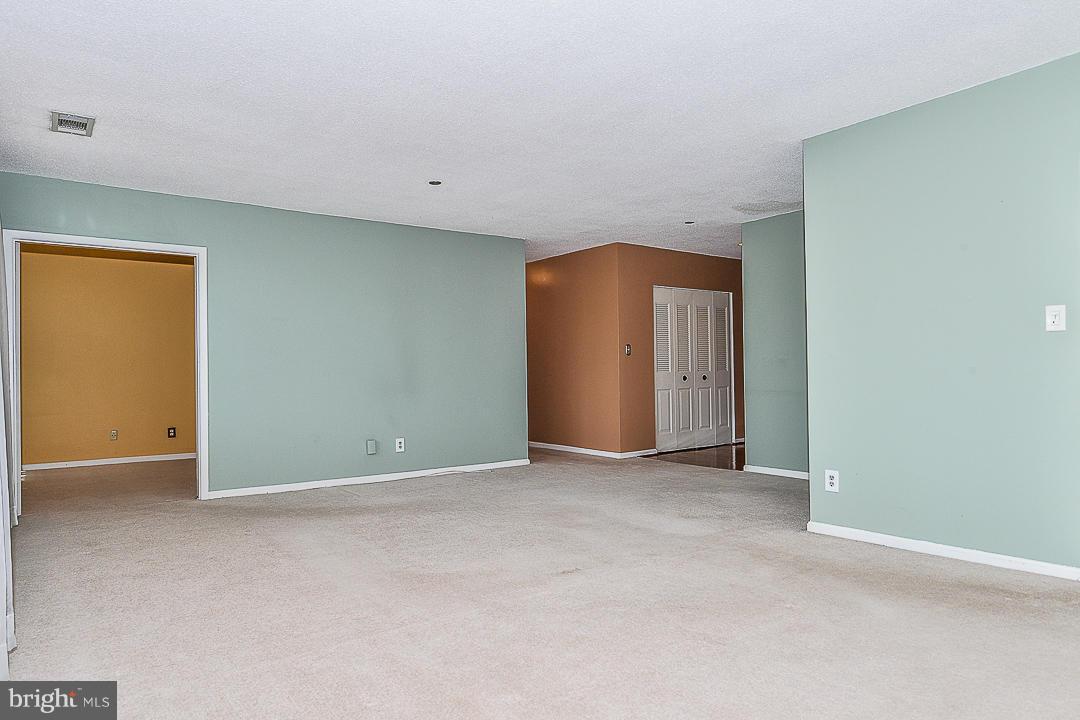 SKYLINE HOUSE - Residential