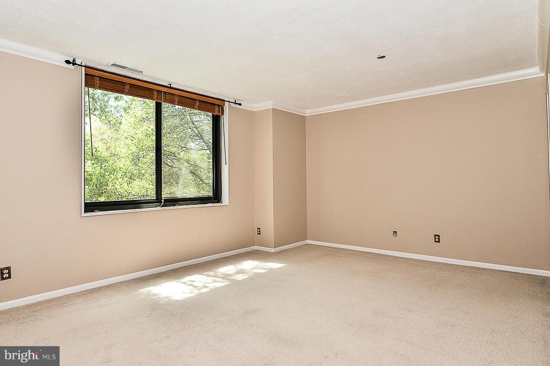 SKYLINE HOUSE - Residential