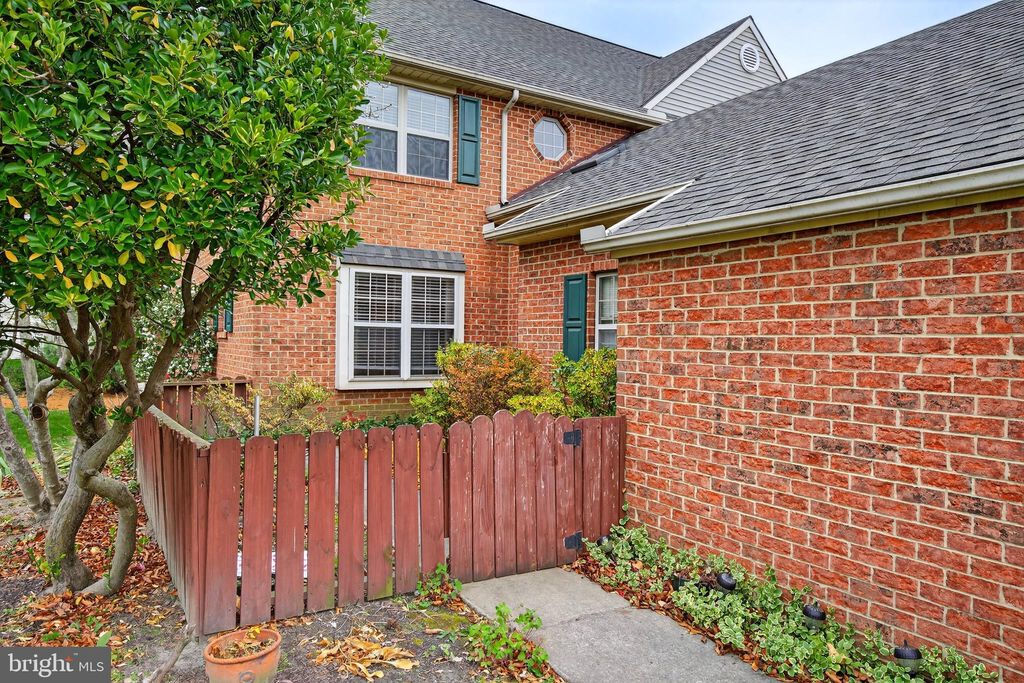 Photo of 213 Pine Bridge Lane, LANCASTER, PA 17603 (MLS # PALA2079972)